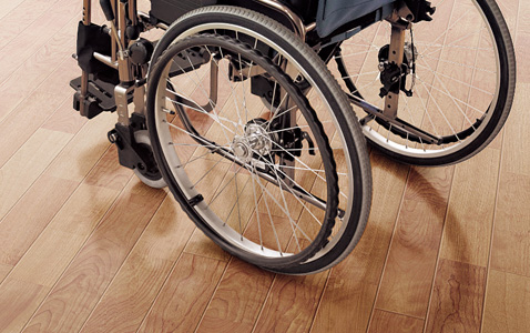 フローリング 車椅子対応 リフォーム