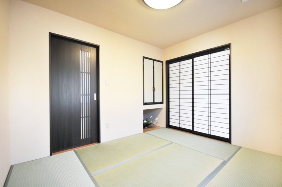 こだわりの色使い、落ち着きのある和室