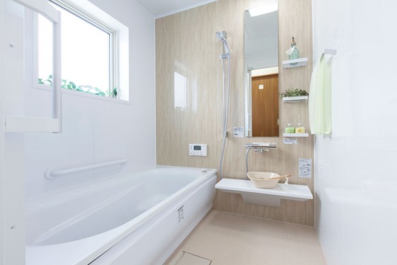 LDKのインテリアイメージと合わせた浴室