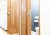 折れ戸式のトイレ・洗面室ドア