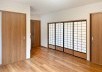 既存建具を生かした寝室