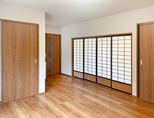 既存建具を生かした寝室