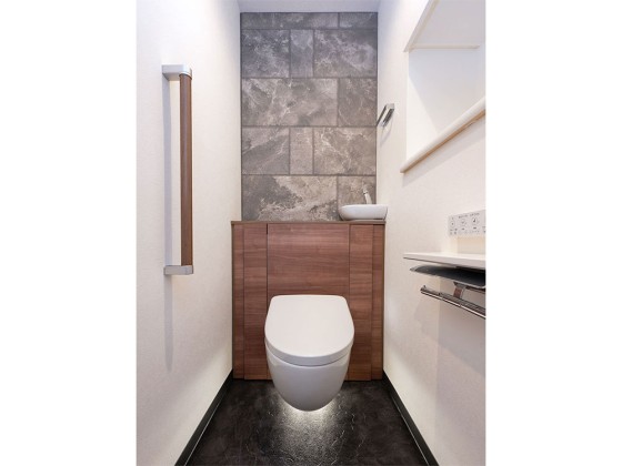 フローティングデザイントイレ