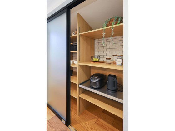 蒸気も安心！スライドテーブル