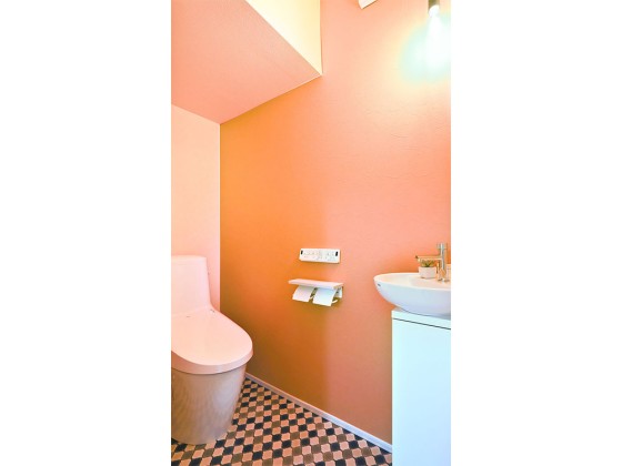 モロッカンスタイルなトイレ空間