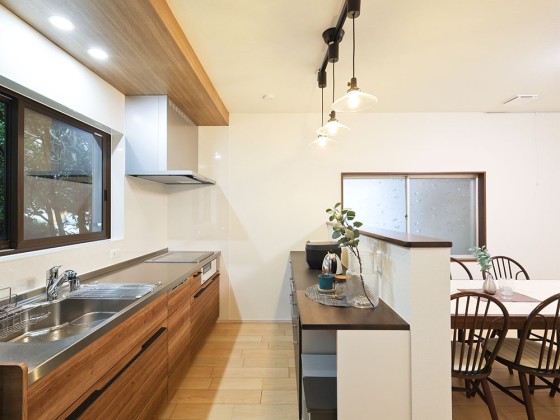 使いやすさを極めた、古民家風キッチン