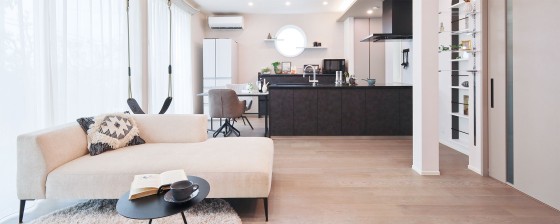 月が迎える住まい～回遊動線で叶えるストレスフリーな二世帯住宅