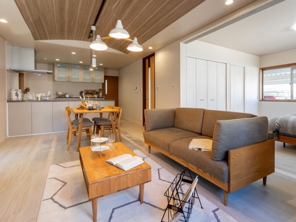 中古住宅リノベーション～グレージュハウスでの新しい暮らし