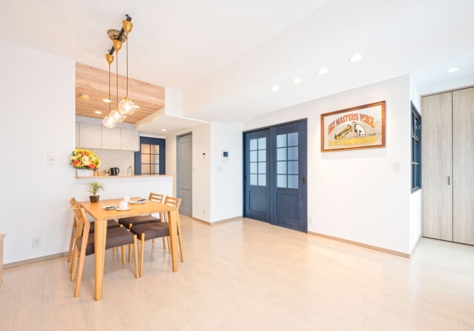 埼玉県越谷市 築30年ワンちゃんとのびのび暮らせる、明るく開放感のあるLDK